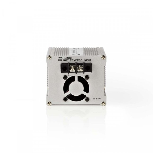 Měnič napětí 12V 230V 300W NEDIS s USB výstupem. PIMS30012E