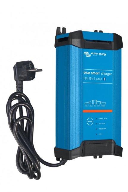 Blue SMART IP22 nabíječ 12V 15A