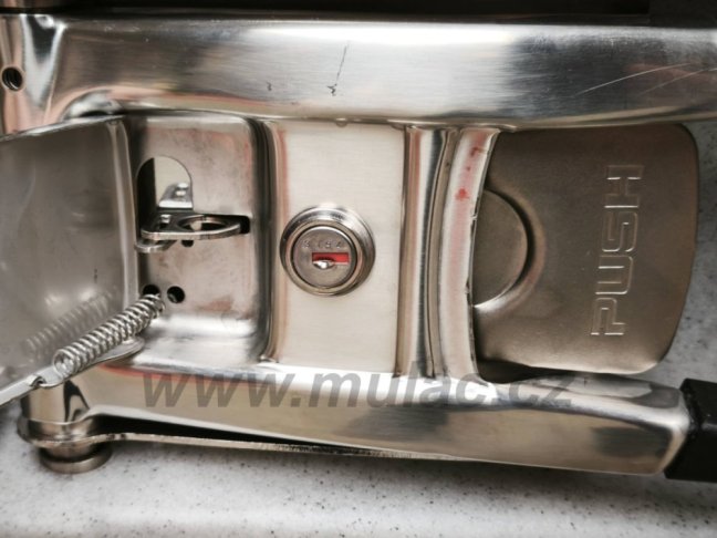 C-BOX 460 litrů, 12/230V, chlazený přepravní kontejner, 0-12°C