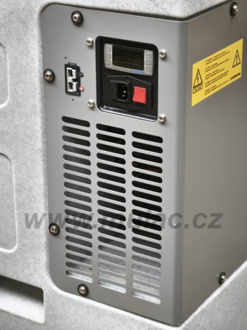 C-BOX 460 litrů, 12/230V, chlazený přepravní kontejner, 0-12°C