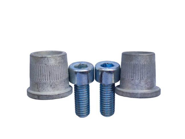 Redukce M8 na klasické póly autobaterie