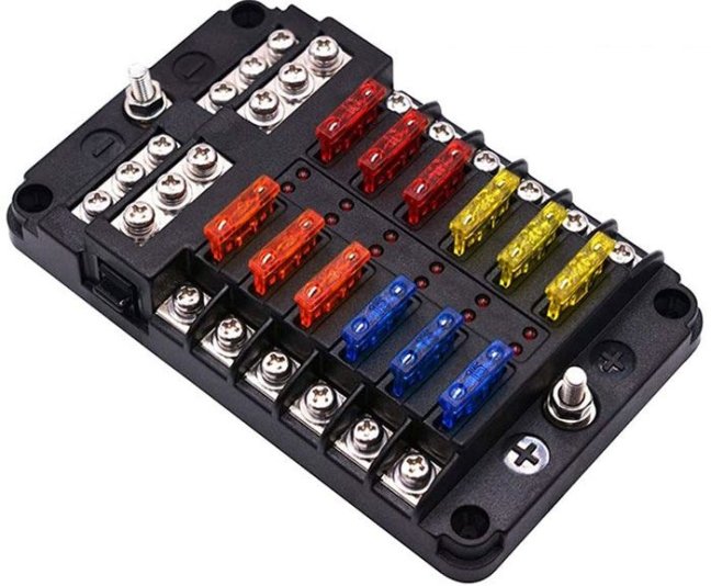 Distribuční blok 12 auto/nožových pojistek, + - pól