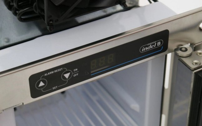 Indel B FM07 TOP chladnička pro sanitní vozy, 7L, 12/24V